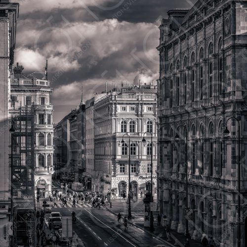 Vienna_City_street_scene_Tom_Monochrom